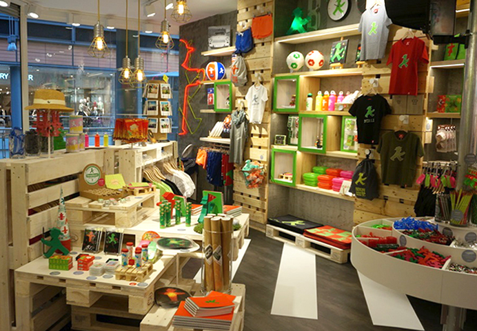 AMPELMANN Berlin Souvenir Shop am Potsdamer Platz innen