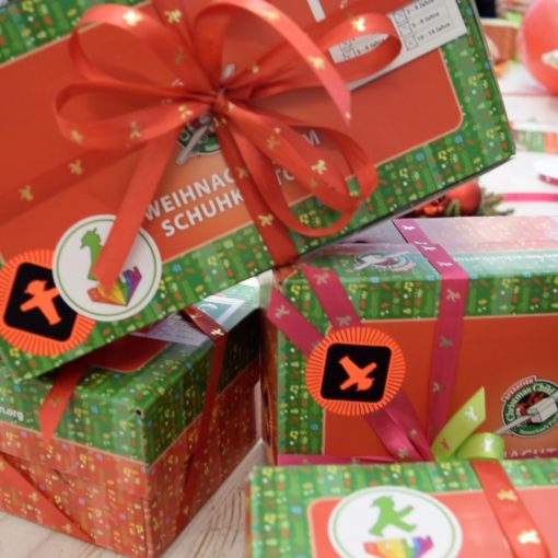 Give away "Christmas in a shoebox"